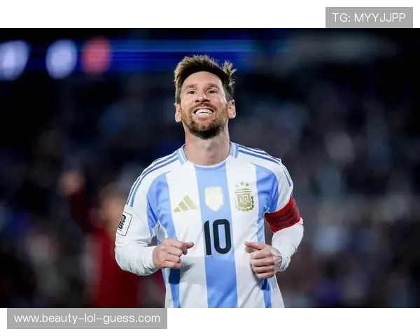 全球顶级男足球星风采：从梅西到C罗的巅峰之路与传奇故事