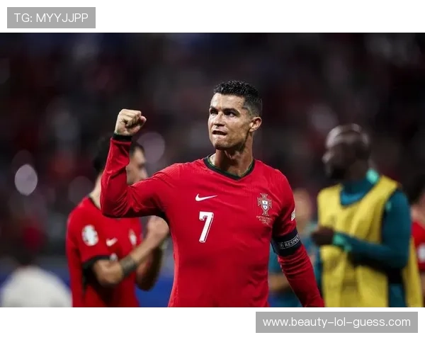 当世界顶级足球巨星齐聚一堂：挑战极限共谱绿茵传奇