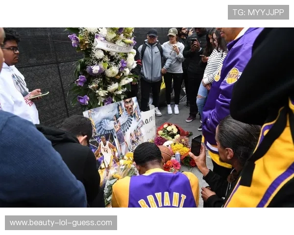 缅怀世界足坛传奇巨星去世引发球迷无限追思与深情回忆